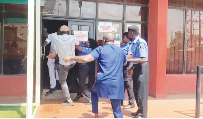 Thugs invade PDP’s National Secretariat in Abuja, disrupting the 79th Board of Trustees (BoT) meeting yesterday.